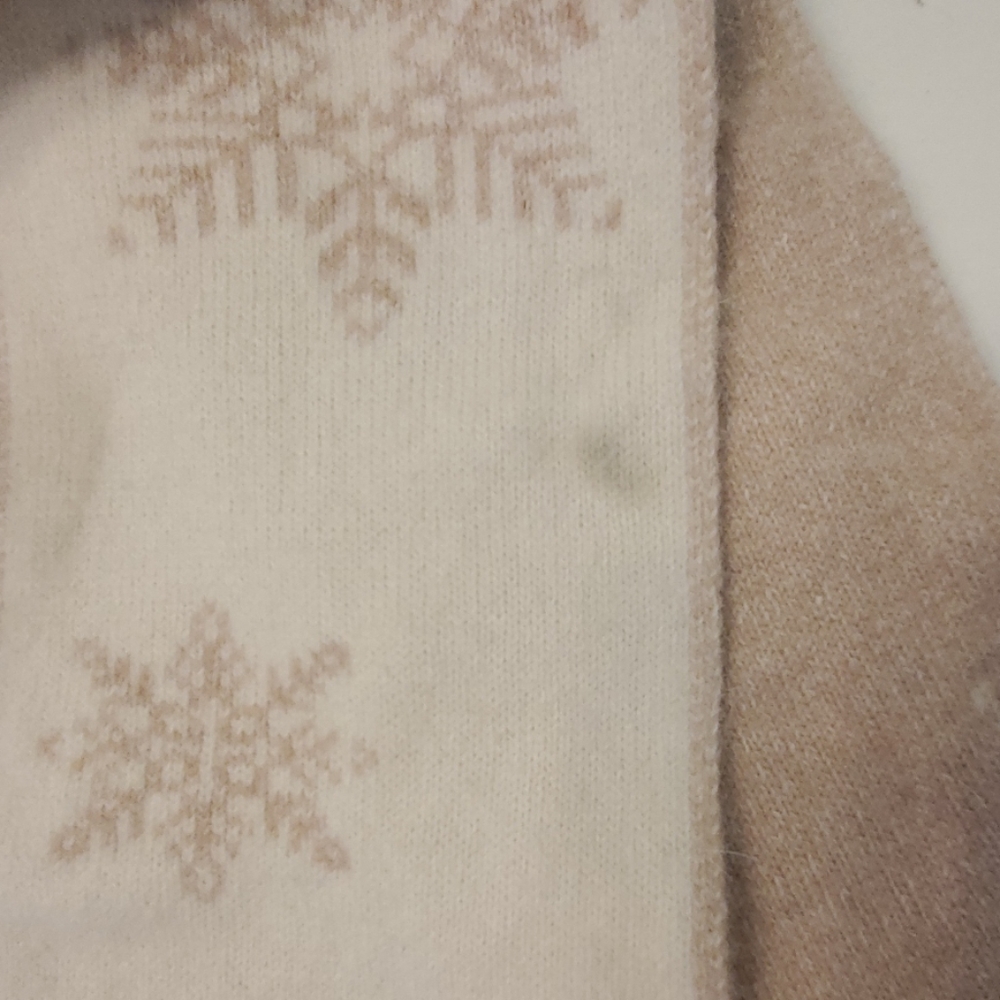 Scarf - Picture 3 of 3